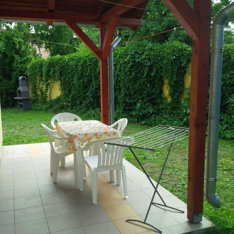Reteshaz Strudelhaus Apartmanhaz Vonyarcvashegy Luaran gambar
